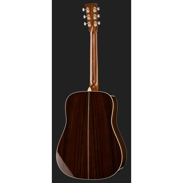 Martin Guitars HD-28