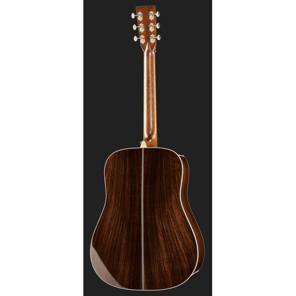 Martin Guitars HD-28E